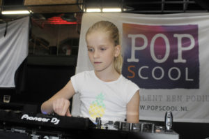 Hollyde dj