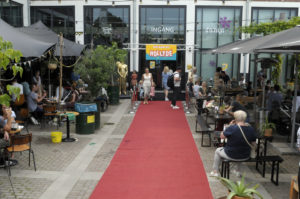 Hollyde entree bij Twensche Foodhal
